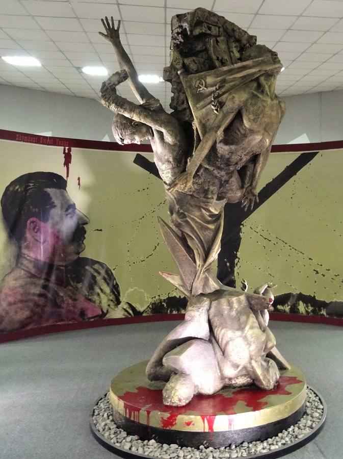 Musée victimes répression politique_Statue tragédie kazakhe